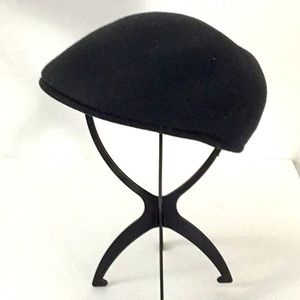 Huckel, Bora,  Woolfelt Newsboy Cap, Black. Vintage, Y2K. Made in Czech Republic